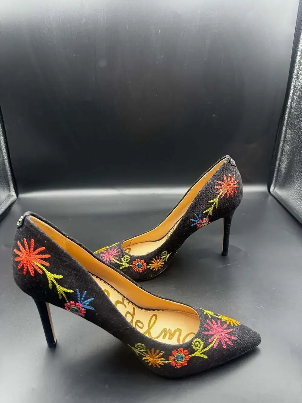 Sam Edelman Hazel Pointed Toe Embroidered Floral Heels Size 8.5 - Picture 2 of 5